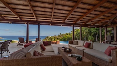 Outdoor Lounge