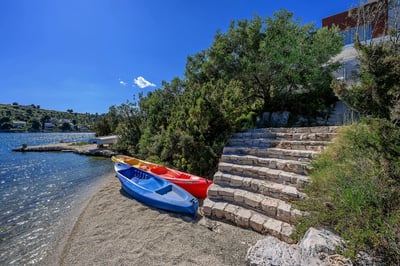 Luxury Villa Photo #3