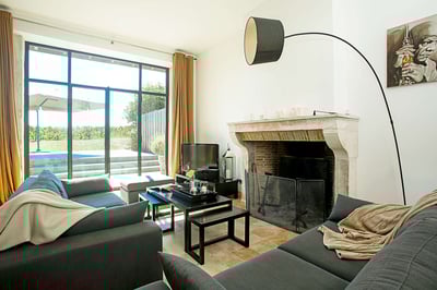 Luxury Villa Photo #4