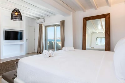 Luxury Villa Photo #41