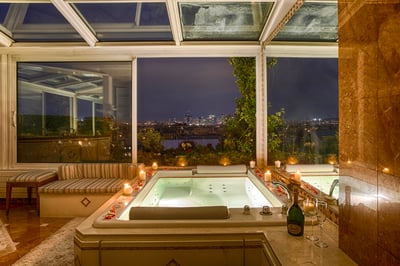 Luxury Villa Photo #30