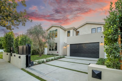 Luxury Villa Photo #2