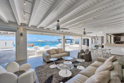 Luxury Villa Photo #20