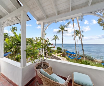 Luxury Villa Photo #3