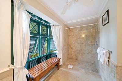 Luxury Villa Photo #19