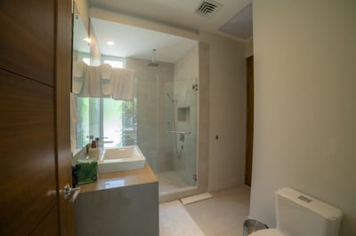 Luxury Villa Photo #32