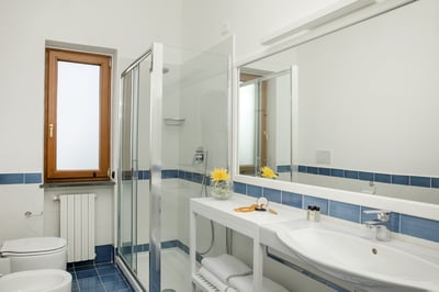 Luxury Villa Photo #15