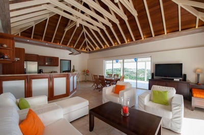 Luxury Villa Photo #22