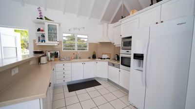 Luxury Villa Photo #9