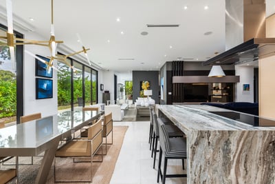 Luxury Villa Photo #12