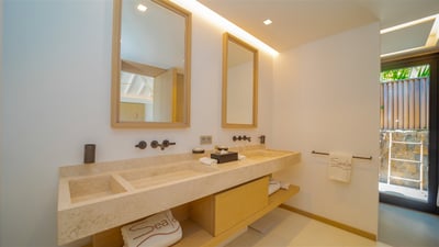 Luxury Villa Photo #51