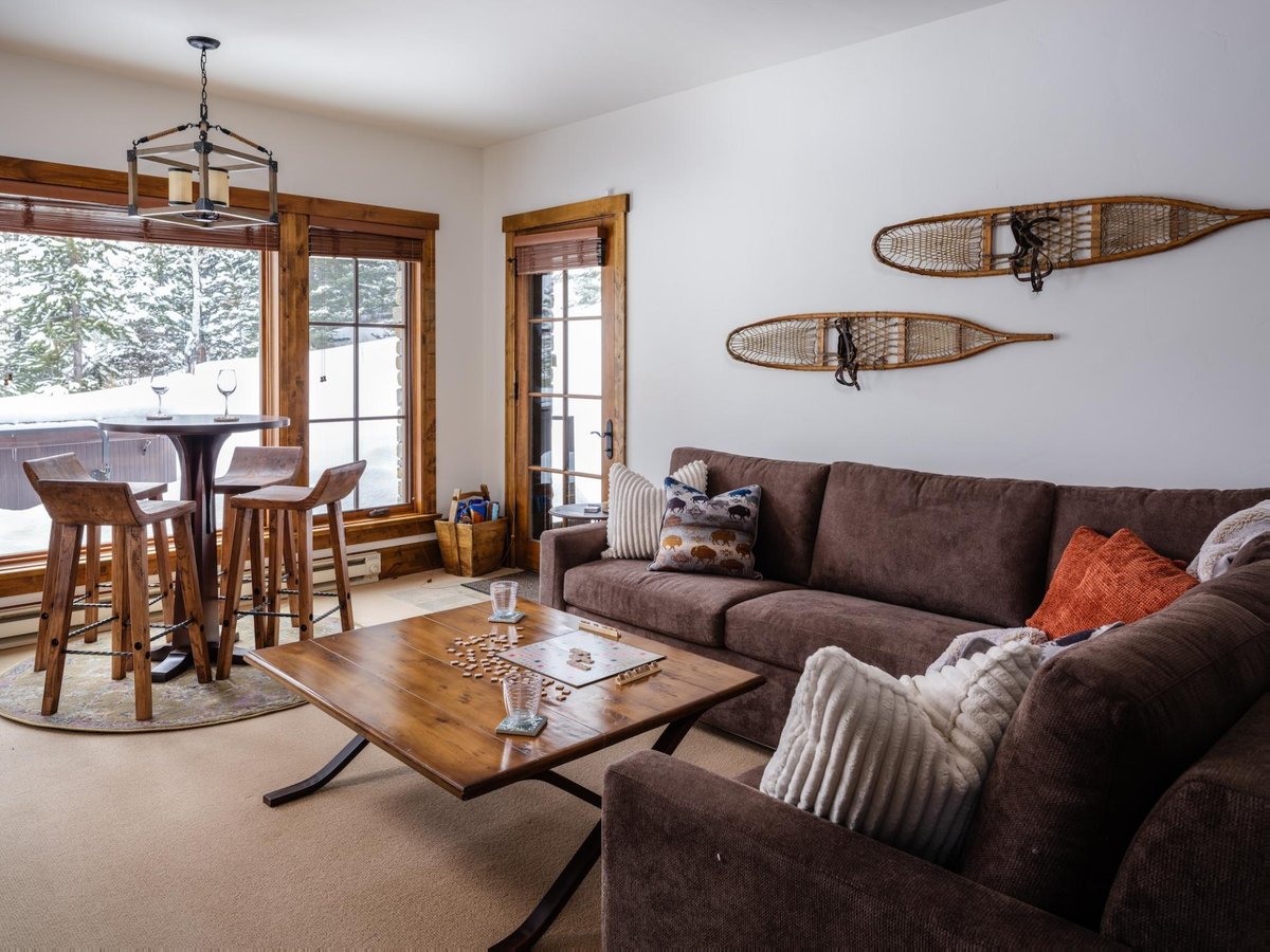 Spanish Peaks | Nestledown