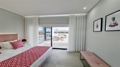 Luxury Villa Photo #23