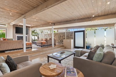 Luxury Villa Photo #19