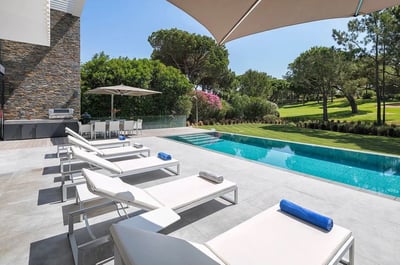 Luxury Villa Photo #9