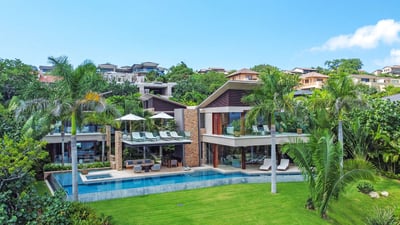 Luxury Villa Photo #2
