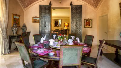 Luxury Villa Photo #12