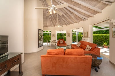 Luxury Villa Photo #8