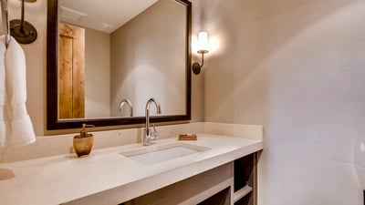 Main level powder bath