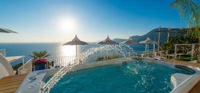 Luxury Villa Photo #2