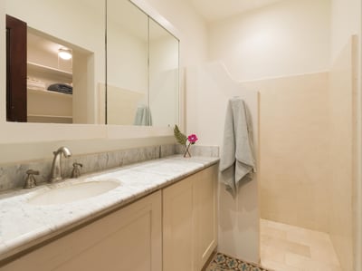 Luxury Villa Photo #13