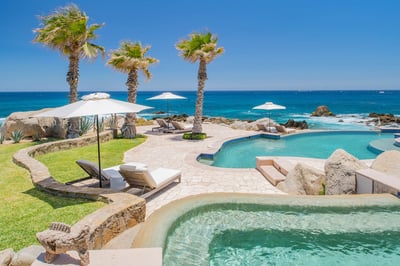 Luxury Villa Photo #5