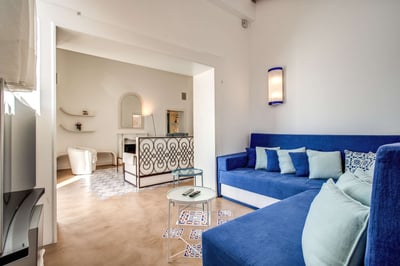 Luxury Villa Photo #14