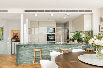 Luxury Villa Photo #26