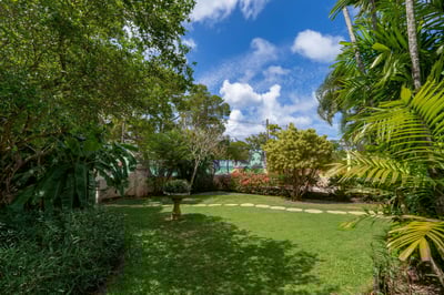 Luxury Villa Photo #6