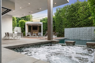 Luxury Villa Photo #3