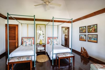 Luxury Villa Photo #7