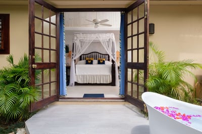 Luxury Villa Photo #13