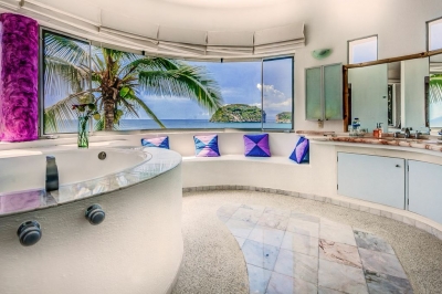Luxury Villa Photo #33