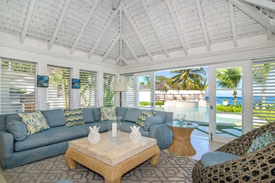Luxury Villa Photo #5