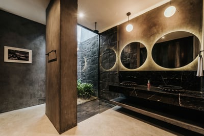 Luxury Villa Photo #36
