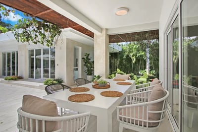 Luxury Villa Photo #13