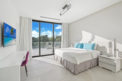 Luxury Villa Photo #46