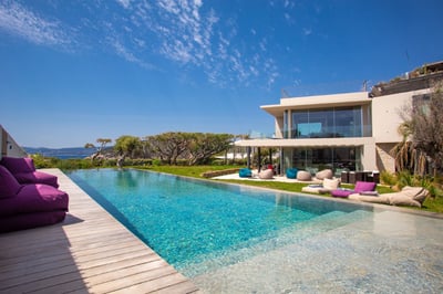Luxury Villa Photo #3