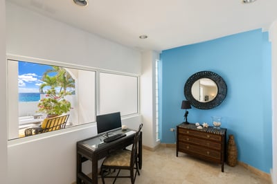 Luxury Villa Photo #15