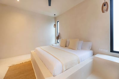 Luxury Villa Photo #31