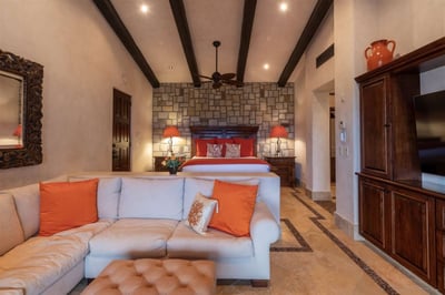 Luxury Villa Photo #27