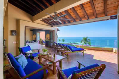 Luxury Villa Photo #14