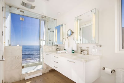 Luxury Villa Photo #16