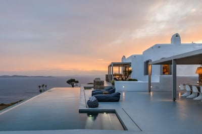 Luxury Villa Photo #8