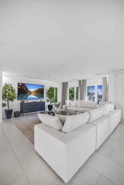 Luxury Villa Photo #11