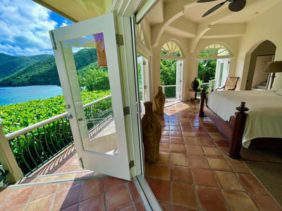 Luxury Villa Photo #26