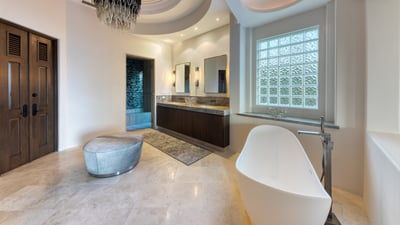Luxury Villa Photo #28