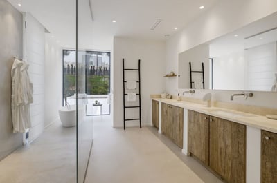 Luxury Villa Photo #27