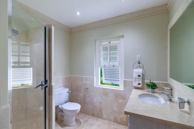 Luxury Villa Photo #17