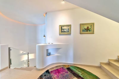 Luxury Villa Photo #19